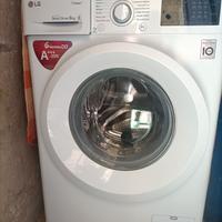 LG Lavatrice carica frontale 9 kg, A+++