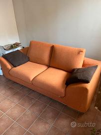 Divano 2 posti arancione 