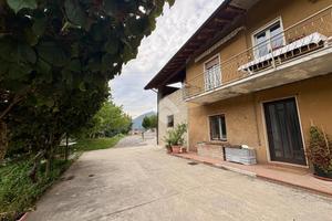 CASA SEMINDIPENDENTE A PRADALUNGA