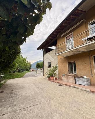 CASA SEMINDIPENDENTE A PRADALUNGA