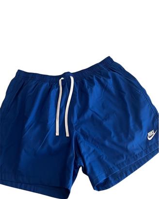 Bermuda Nike