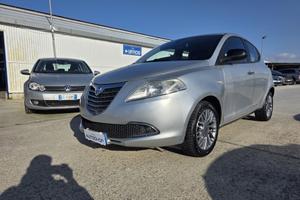 Lancia Ypsilon 1.2 69 CV 5 porte S&S Gold