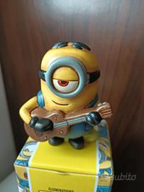 Minions Stuart con chitarra thun