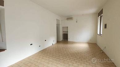 Immobile di 37 m² a Momo