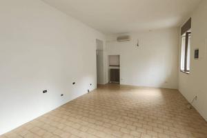 Immobile di 37 m² a Momo