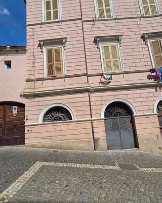 Appartamento di 80 m² con 3 locali a Cave
