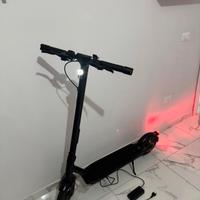monopattino elettrico argento 25