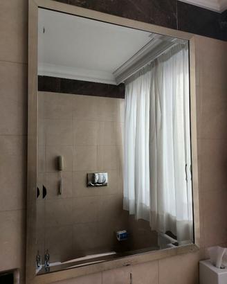 SPECCHIO BAGNO CON CORNICE ARGENTATA