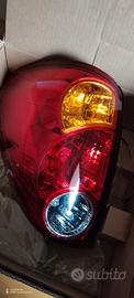 Faro sx Mitsubishi L200 anno 2005