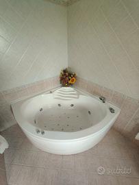 Vasca idromassaggio 