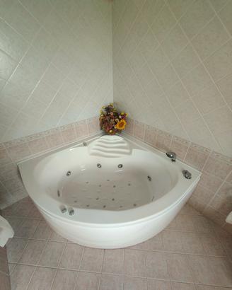Vasca idromassaggio 