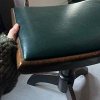 Sgabello in legno e pelle da pianoforte