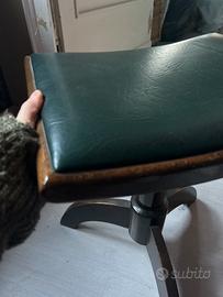 Sgabello in legno e pelle da pianoforte