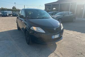 Lancia Ypsilon 1.2 69 CV 5 porte Gold