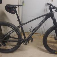 Mountain bike TREK