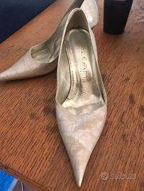 Scarpe usate solo al matrimonio