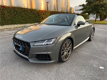 Audi TT III Roadster  40 2.0 tfsi s-tronic