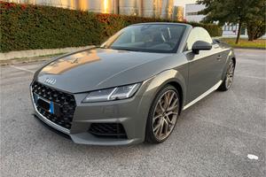 Audi TT III Roadster  40 2.0 tfsi s-tronic