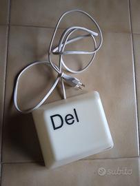 luce ambiente tasto "DEL"