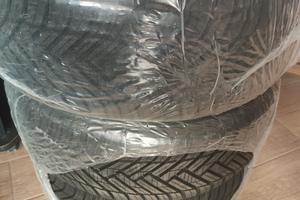 Gomme Hankook nuove 195 55 16