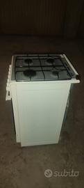 cucina a  gas 4 fuochi 
