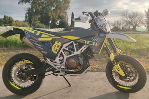 Husqvarna 701 motard