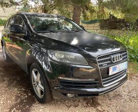 Audi Q7 3.0 V6 TDI 233CV quattro tiptronic