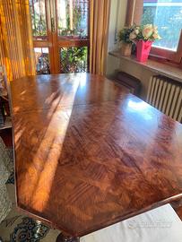 Tavolo da pranzo radica