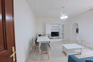 Ampia casa semiindipendente arredata 900,00