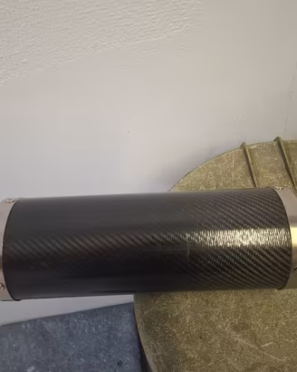 Terminale di scarico moto in carbonio