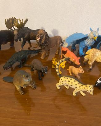 Animali in plastica