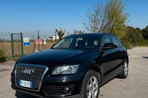 Audi Q5 2.0 tfsi  2010