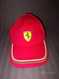 Cappello Ferrari nuovo
