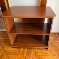 Mobile con rotelle