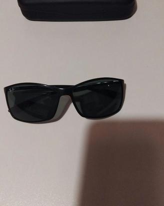 Occhiali da sole Ray-Ban Liteforce RB4179