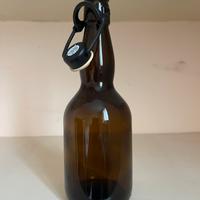 Bottiglie vetro con tappo e sgocciolatoio