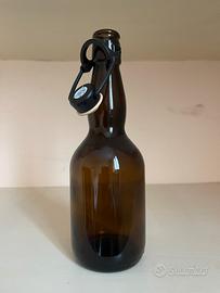 Bottiglie vetro con tappo e sgocciolatoio
