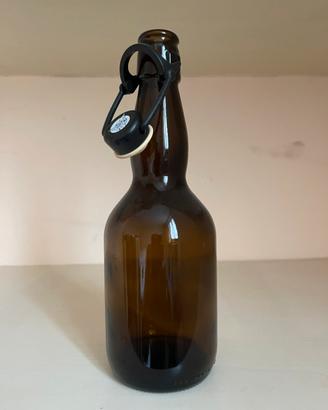 Bottiglie vetro con tappo e sgocciolatoio
