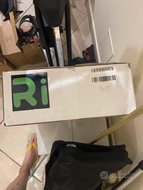 Schermo e pc fisso nuovi imballati a 40€