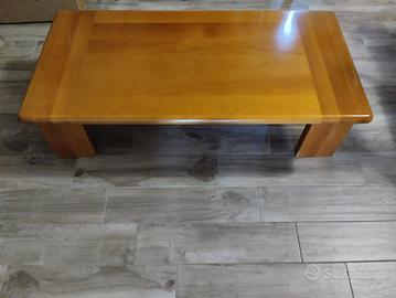 Tavolino da salotto e lampada