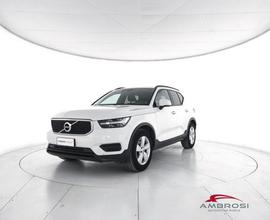 VOLVO XC40 T3 Momentum