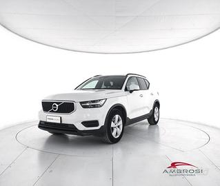 VOLVO XC40 T3 Momentum