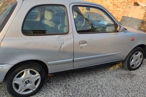 Auto Nissan Micra