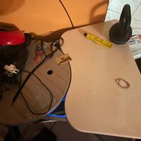Scrivania ergonomica +sedia con rotelle