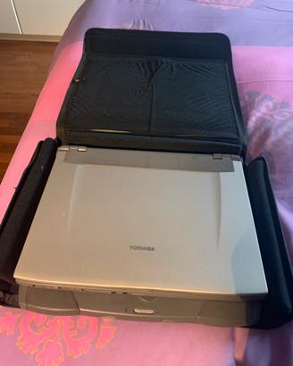 Vecchio pc Toshiba portatile