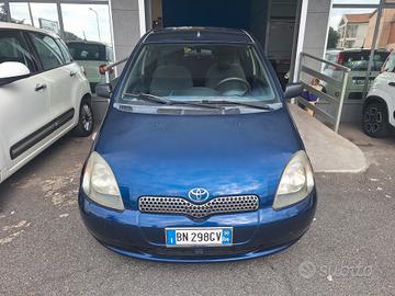 Toyota Yaris 1.0i 16V cat 5 porte Sol