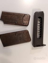 Guancette in legno mod. 1915, più serbatoio.