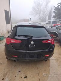 PORTELLONE E PARAURTI POSTERIORE ALFA GIULIETTA
