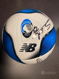 Pallone New Balance Atalanta calcio -autografato