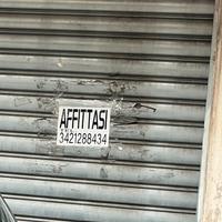 Locali commerciali e terreni ad Arzano